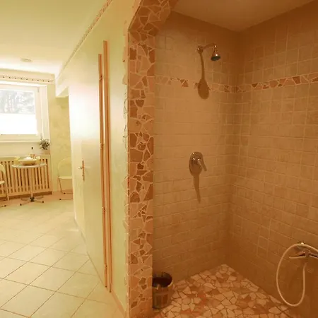 塔恩内霍夫酒店 酒店